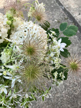 Indlæs billede til gallerivisning Brudebuket, Hvide Blomster
